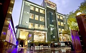 Treebo Premium Relax Patel Nagar